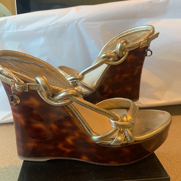 Vintage Dior gold Tortoise colored wedge firm - Picture 3 of 16
